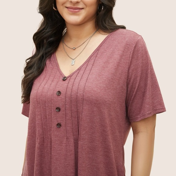 BloomChic Plus Size Solid Pleated Front Button Detail V Neck T-shirt - Picture 3 of 6